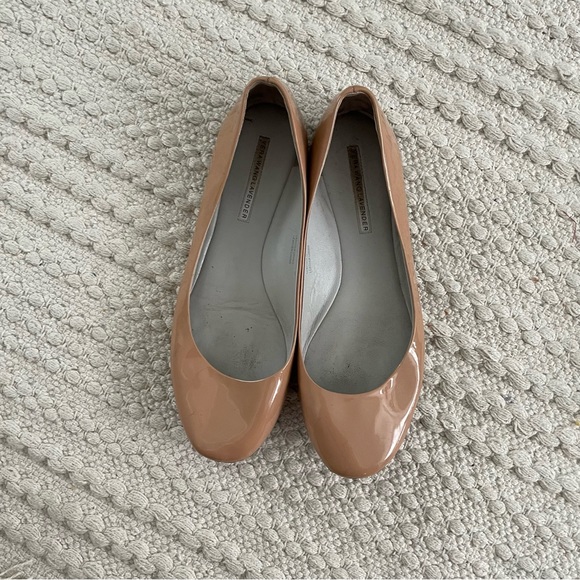 Vera Wang Lavender Label Ballet Flats - Picture 2 of 3